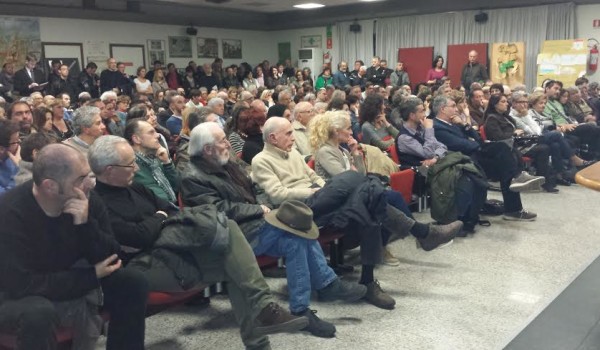 Straordinaria partecipazione all’assemblea pubblica alla Croce Verde